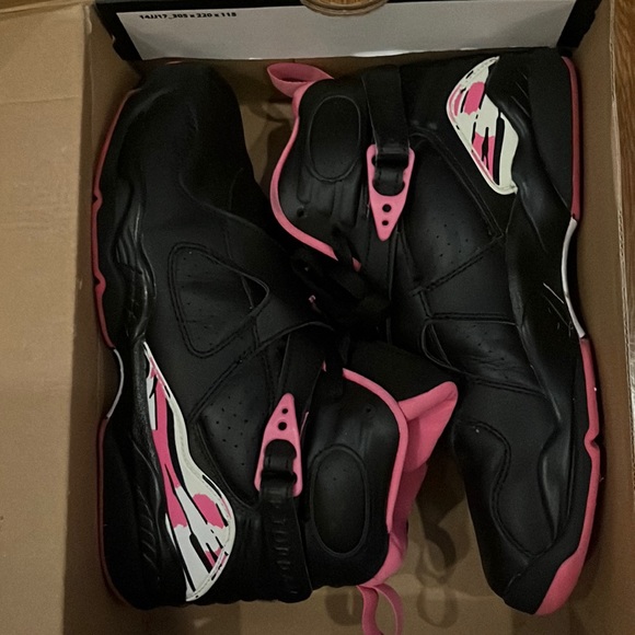 black and pink retro 8